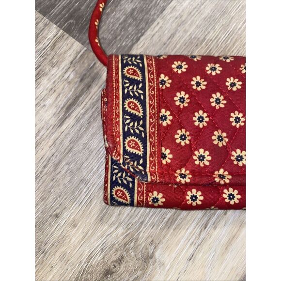 Vera Bradley "Americana Red" Floral/Paisley Wallet Trifold Clutch Crossbody - Picture 3 of 11